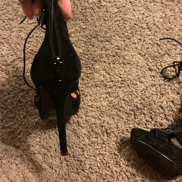 Heels - Picture 3 of 5